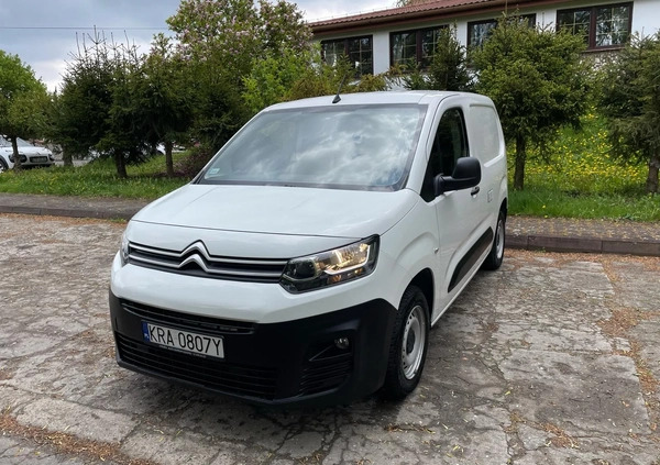 Citroen Berlingo cena 44900 przebieg: 144000, rok produkcji 2019 z Koźmin Wielkopolski małe 121